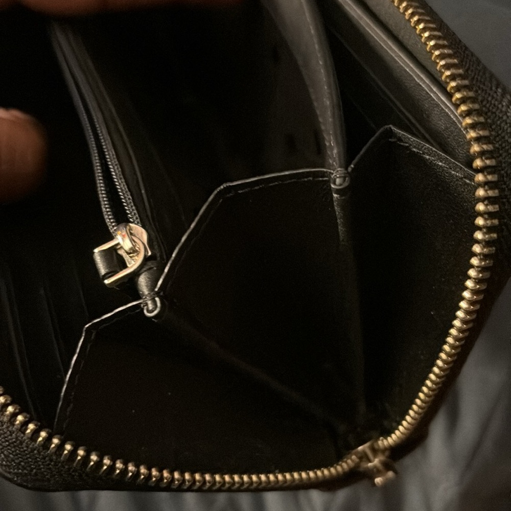Kate Spade Wallet - Picture 5 of 6